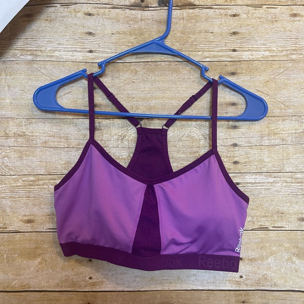 Reebok sports bra 🛍